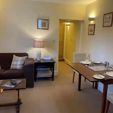 Ground Floor Garden Cottage, Near Stonehenge Shrewton エクステリア 写真